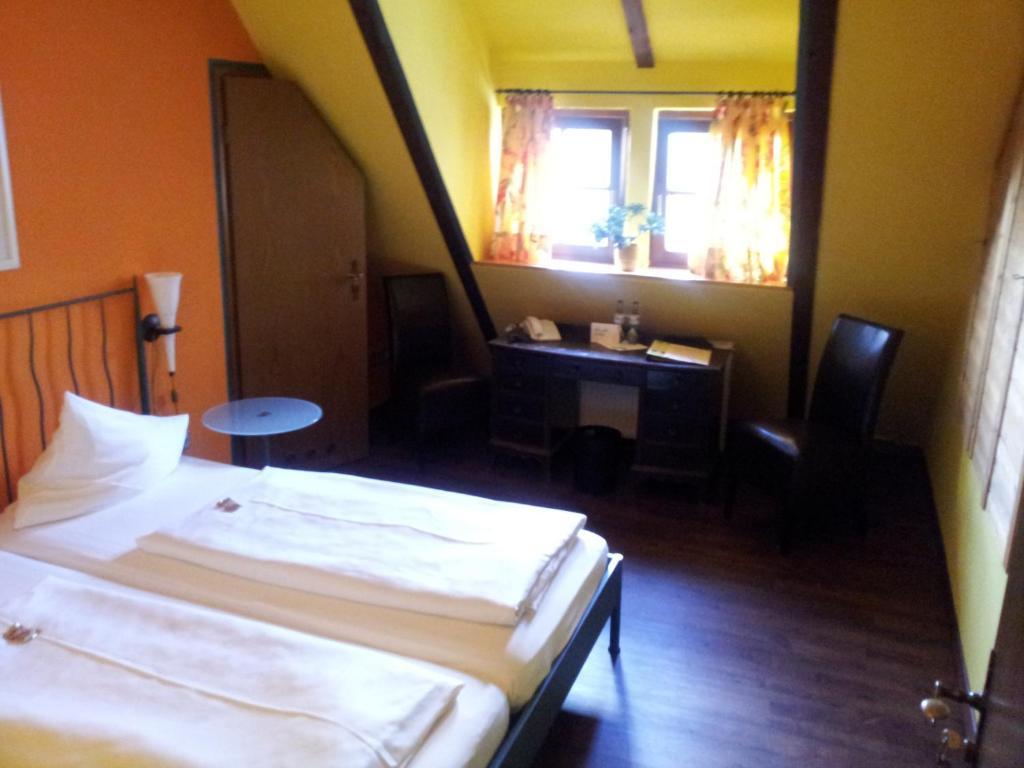 Hotel Land-Gast-Hof WALKMÜHLE Feuchtwangen Zimmer foto